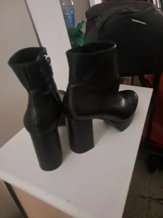 Botines tacón plataforma efecto piel