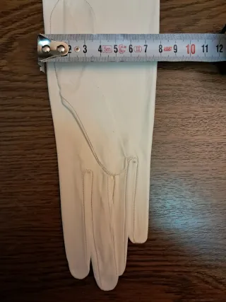 Guantes piel Loewe Vintage Blanco roto. A estrenar