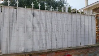 Cercado exterior de hierro