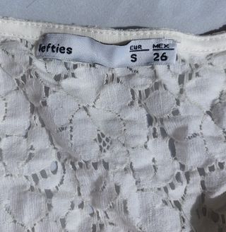 Blusa encaje floral blanca talla S