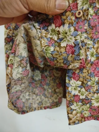 Blusa fresca floral de sastrería