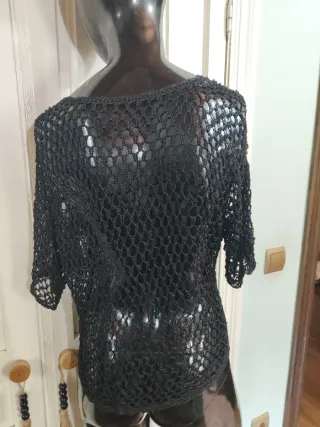 chaquetita estilo bolero negro boho con abalorios