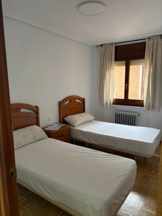 Se alquila piso en Cuenca Capital