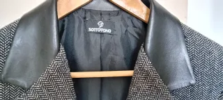 Tailleur Sottotono spiegato nero e bianco