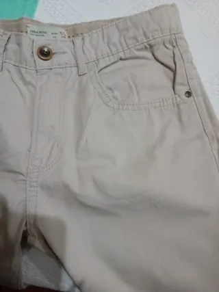 Pantalones niño en dos colores básicos