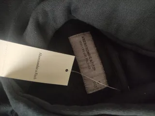 Sudadera Abercrombie & Fitch Negra Premium
