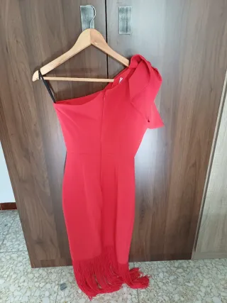 Vestido fiesta rojo con flecos