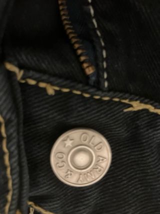 Jeans neri con cuciture a contrasto