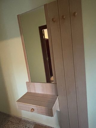 Mueble recibidor madera y espejo