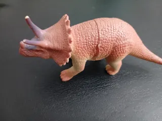 Dinosauro Triceratopo Giocattolo