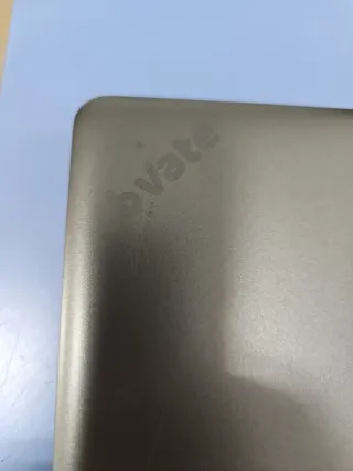 Portátil Bvate Intel Celeron N4020 6GB RAM 238GB