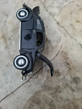 Coche de metal negro wolswagen