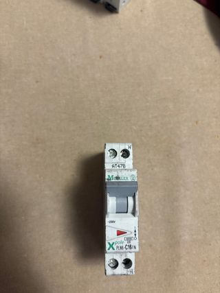 Interruptor Magnetotérmico Moeller AT47B