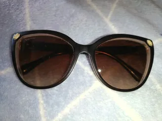 Gafas de sol Bvlgari negras y marrones