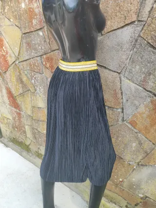 Falda larga plisada negra cintura elástica