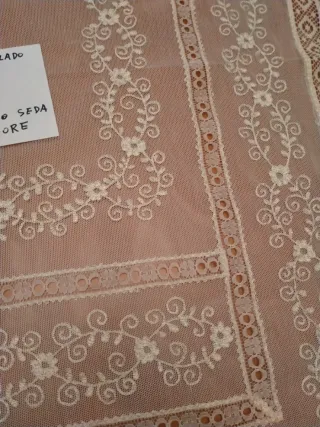 Manteletas y delantal fallera tul bordado