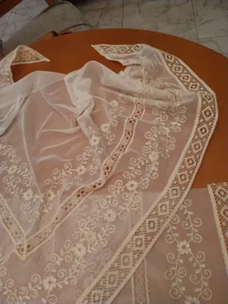 Manteletas y delantal fallera tul bordado