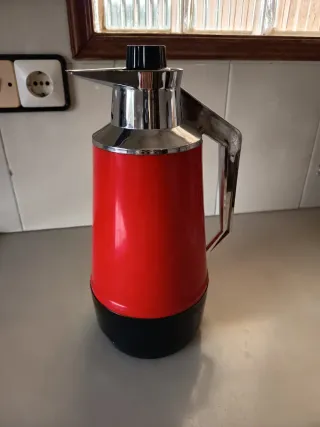 Termo Vintage Rojo y Negro