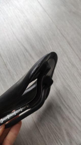 Sillín de carbono para bicicleta