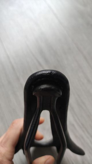 Sillín de carbono para bicicleta