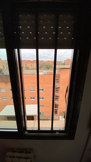 5 Ventanas Dobles con Reja y Persiana y 2 simples