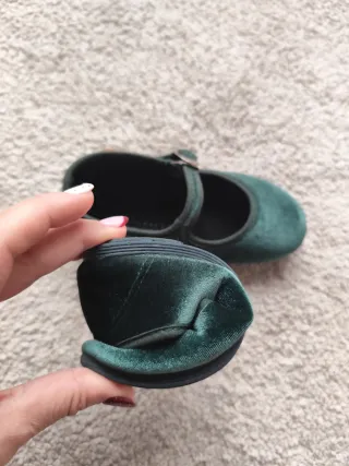 Merceditas terciopelo verde La Cadena talla 26