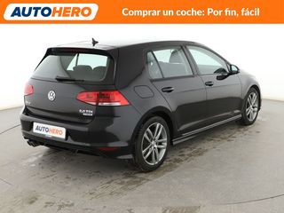 Volkswagen Golf 2.0 TDI Sport by R-Line BlueMotion