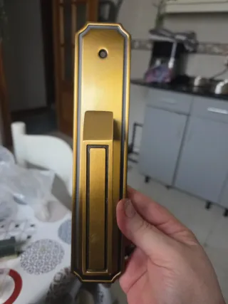 2 Manillas Puerta Doradas con Llave