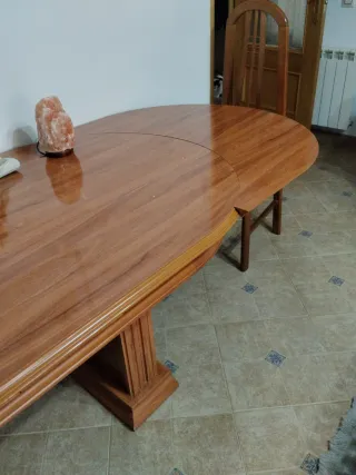 Mesa de salón extensible de madera