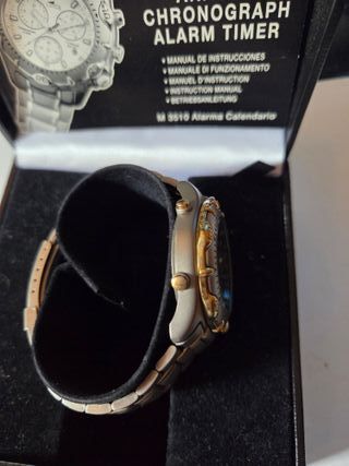 Reloj Lotus Cronógrafo Titanio Dorado y Plateado