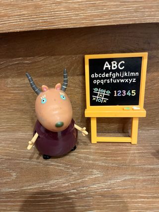 Escuela Peppa Pig con figuras y mobiliario