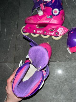 Patines infantiles niña T. 30-32 + protecciones