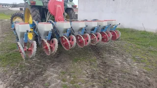 Sembradora Monograno Monosem 7 Cuerpos