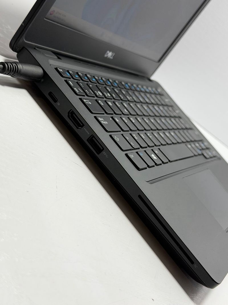 Dell Latitude 5290 i5 / 8Gb / 256Gb afbeelding 4
