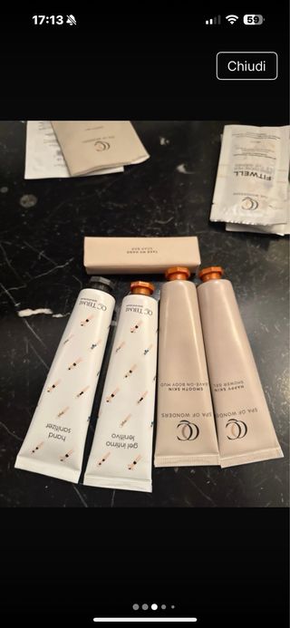 Pochette QC Terme con prodotti QCTerme