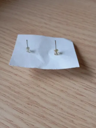 Pendientes circulares morados oscuros