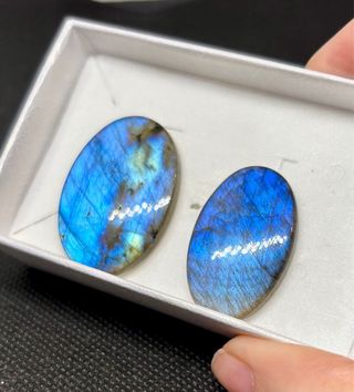 Labradorita Azul calidad lote cabujones