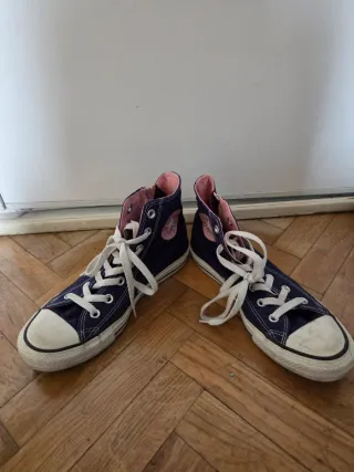 Converse All Star azul con rosa