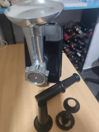 Picadora de carne con accesorios