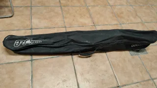 Esquís cortos con funda