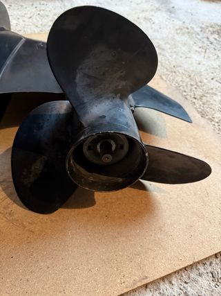 Cola Suzuki 90cv fueraborda 4 tiempos