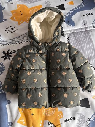 Chaqueta acolchada capucha Kiabi bebé 9 meses