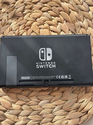 Nintendo Switch + dock para reparar o piezas