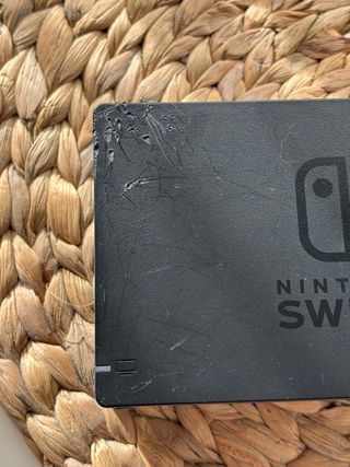 Nintendo Switch + dock para reparar o piezas