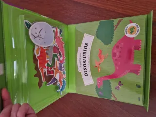 Libro puzzle Jugamos con Dinosaurios