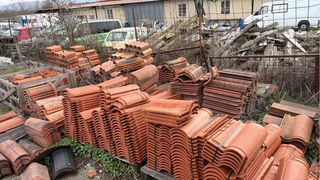 Casetas de obra y material de construcción.