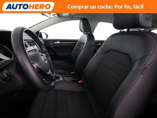 Volkswagen Golf 2.0 TDI Sport by R-Line BlueMotion