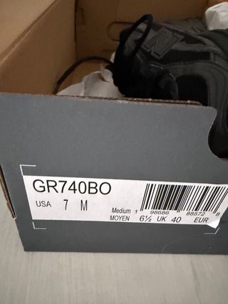 Zapatillas New Balance Negras modelo GR740BO