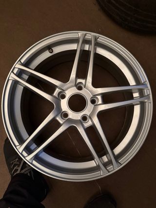 Llanta BMW 5x120 8x18 ET47