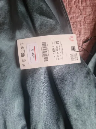 Vestido largo,Zara, escote pronunciado Talla M